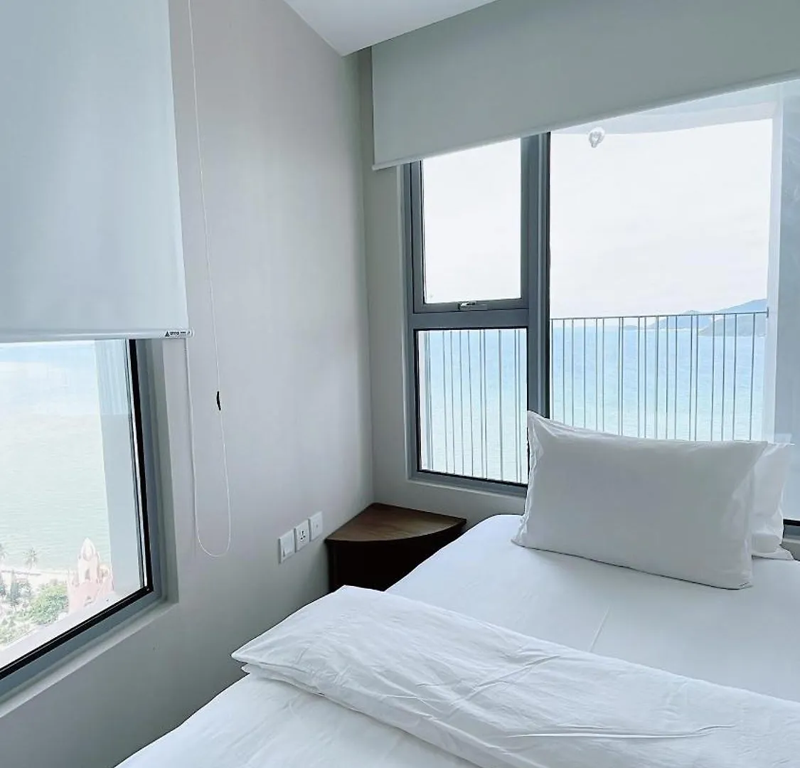 Oceanfront Panorama Residence Nha Trang 5*,