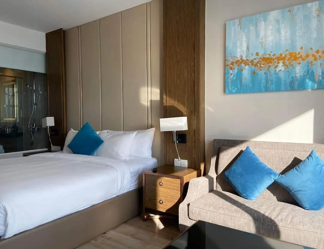 Oceanfront Panorama Residence Nha Trang 5*,